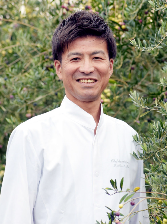 店内でオリーブオイルをテイスティング頂けます。