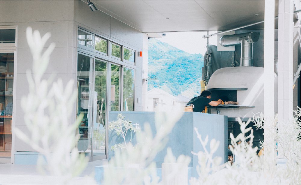 crea cafe & restaurant